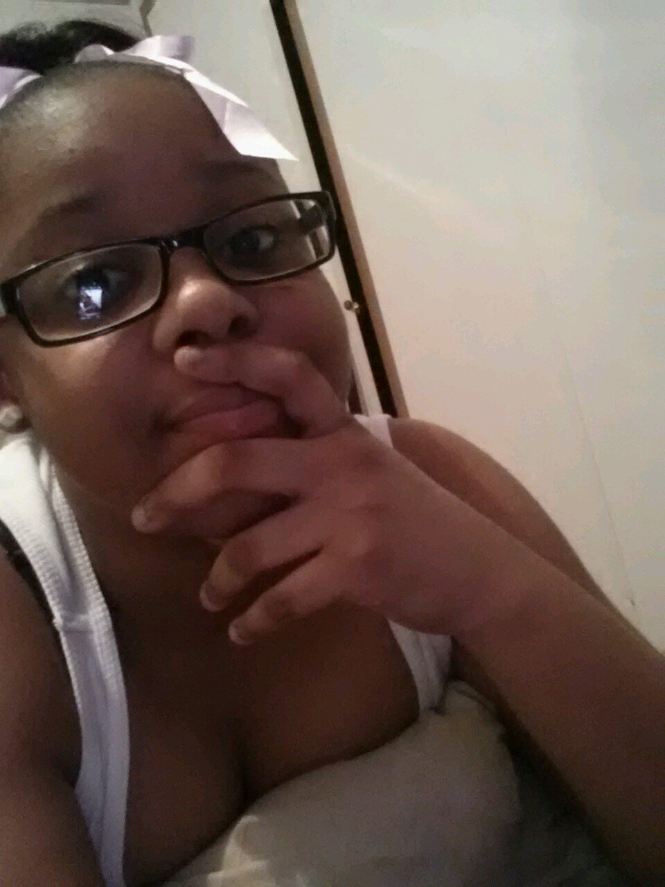 my name is Jataysa Favorite color red i like to have fun go out and be me if you don't no me don't  judge me ight...... cool and peace✌✌im out 00*00*13