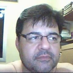 Gosto de  fazer amizades,sou romântico,carinhoso e brincalhão.Amo viver,detesto hipocrisia,arrogância e preconceito seja ela de que forma for.