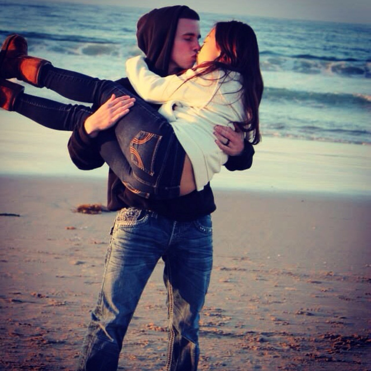 Love_C_brezzy's profile picture. My Princess has my heart. #ArmyStrong