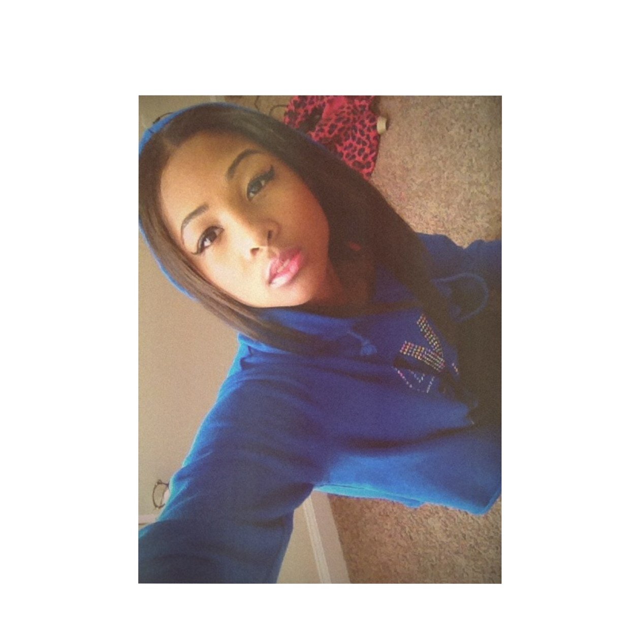 RaeVinFanPage's profile picture. Go follow @RaeVintheRapper , this is just her fan page!!:) Go she follows back!! 3