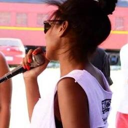 Organizadora Co-rap  movimento hip hop não pode parar.