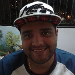 100% Venezolano. Licdo. Contaduría Pública. Brillantes(diamond). Musicalmente adaptable, #HOUSEMUSIC Nacído en Marzo 25, 1979 en Vzla.