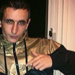 Srim,Jeune rappeur de 17 Ans.

Suivez moi sur Page Officielle Facebook : https://t.co/au4xGq4Ph9