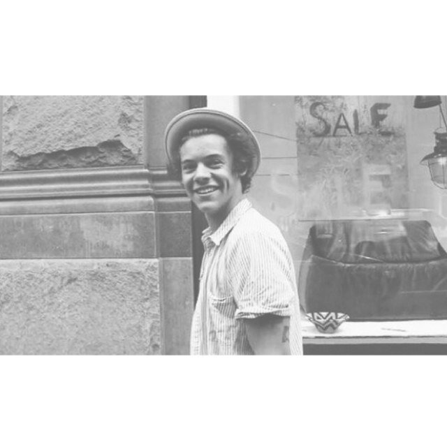 hey cutie i hope youre having a good day go follow @sleepyshire ily
