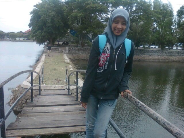 ªķΰ hanya ingin mencintaimu