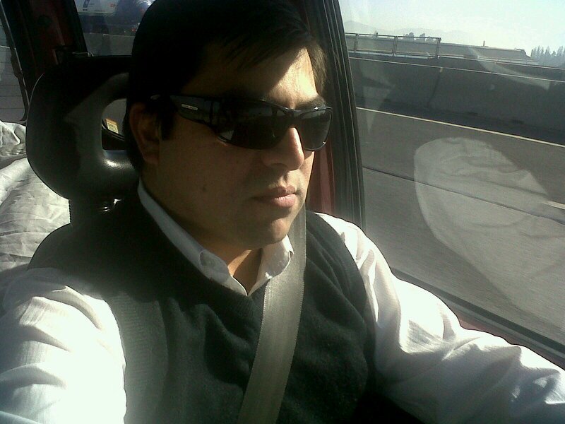 Periodista chileno, licenciado en Comunicaciones Sociales en UNAB, con diplomado en la UC. Hace 15 años realizo reporteo en terreno. Cuenta personal.