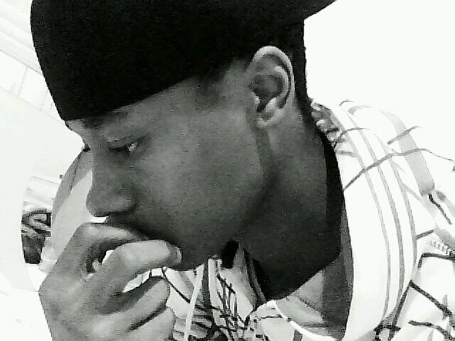 Essay_McCoy's profile picture. Skater|Artist|Music Producer/Beatmaker|For bookings and enquiries: essaymccoy@gmail.com