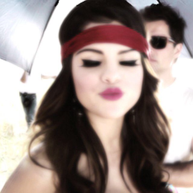 Roses are red, violets are blue, my idols are better than you.