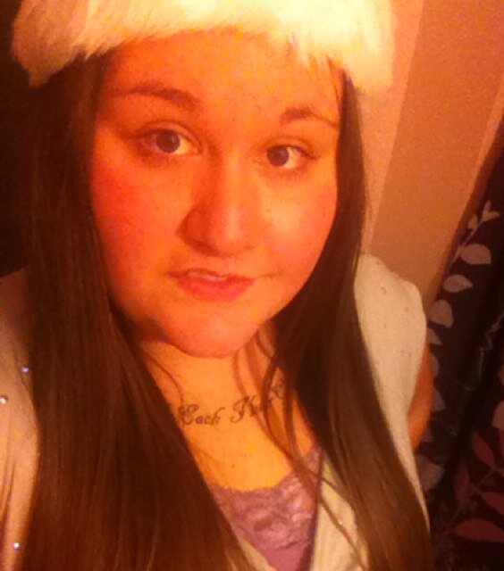 I'm Jessica Lea. You either love me or you hate me. I'm a sweetheart. (: