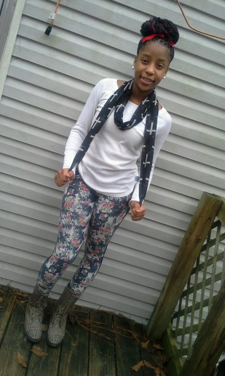 Im the type of bihh that will turn up if u on mii bad side,so dont get on it . Also,i love to party an have fun   ..