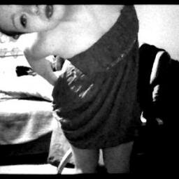 Hello :)* I am from the Czech Republic. II'm 16 years old. ℱℴℓℓℴω me Please! :)) :P