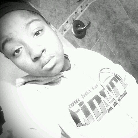God | Family | Basketball | Volleyball| Single :( | GVLDVXNIC | Follow Me I'll Follow Back (: | IG: Jamieeeeee___