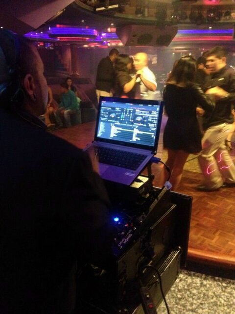 AthanProduccion's profile picture. Sonidista en cine y television. Ing de sonido para conciertos. Productor general de @ProduccionesHdc. Melomano y sin tabues. San antonio de los Altos Venezuela.