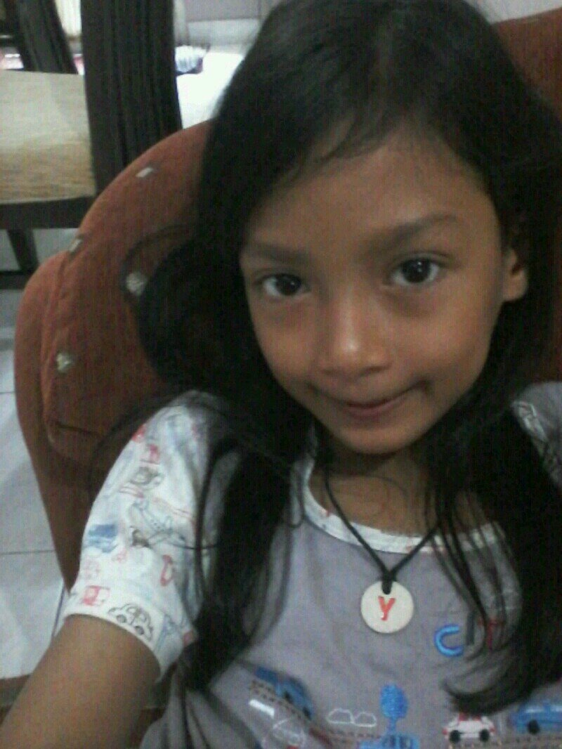 Yasmine Ullaya || COMATE SONIQ ALOVERS BSTARZ KIVERS {Semut-Semut 3C Rebab}