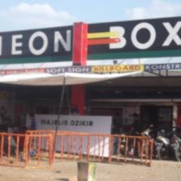 Abstract Advertising, Neonbox Specialist berlokasi di Ujungberung Bandung. Menerima pembuatan Neonbox, Huruf Timbul, Marka, Pylon, Plang Toko & Custom Order.