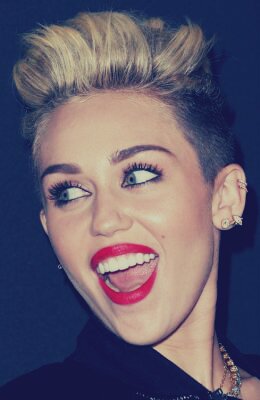 THIS IS A FREE FOLLOW!! Please follow @mcyruswings or I unfollow.
THANKS! I love you