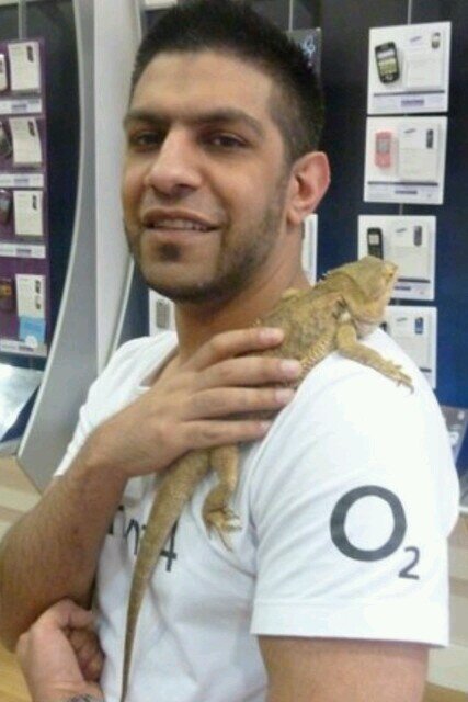 Azeem_o2's profile picture. all views are my own