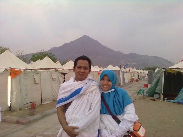 A simple woman with simple heart full of love, a  proud mother, and a contented wife :)