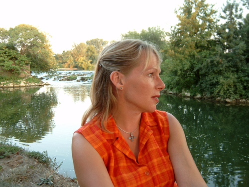 AbuDhabiSaz's profile picture. Living and working in France, Somerset and the Cotswolds, making music and enjoying the countryside in three beautiful places 💃