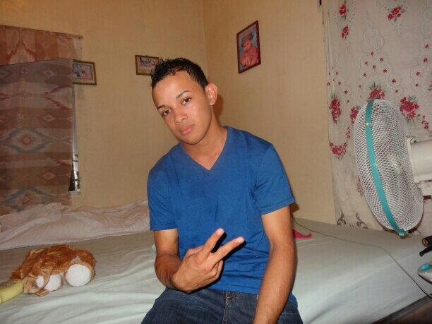 YetxonL's profile picture. Soy amigable y me gusta molestar a las personas Pin 26D5CA2A.