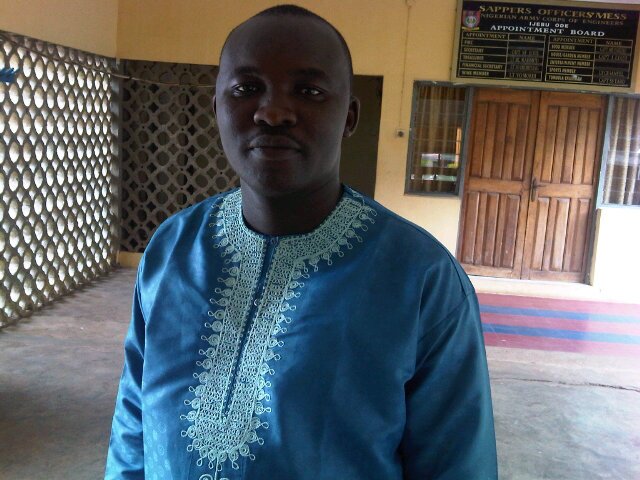 Humble ur self and don't forget where u are coming from. NOBODY HOLY PASS