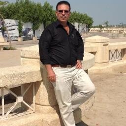 متخصصون في بيع وشراء الاخشاب المستعملة والدعم الحديد (جكات ) بجميع أطوالها 2.5 متر /3.9 متر/4.7 متر/ 5 متر التفاصيل في المفضلة للتواصل جوال 0504117369