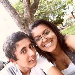 Não sou a garota mais simpatica e nem a mais linda de todas... e tenha certeza eu não faço questão de ser...