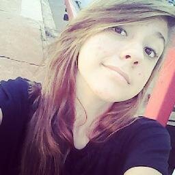 Como que eu faço pra tirar da cabeça sendo que você não sai do meu coração ♪ ....

Gaby siilva *-*