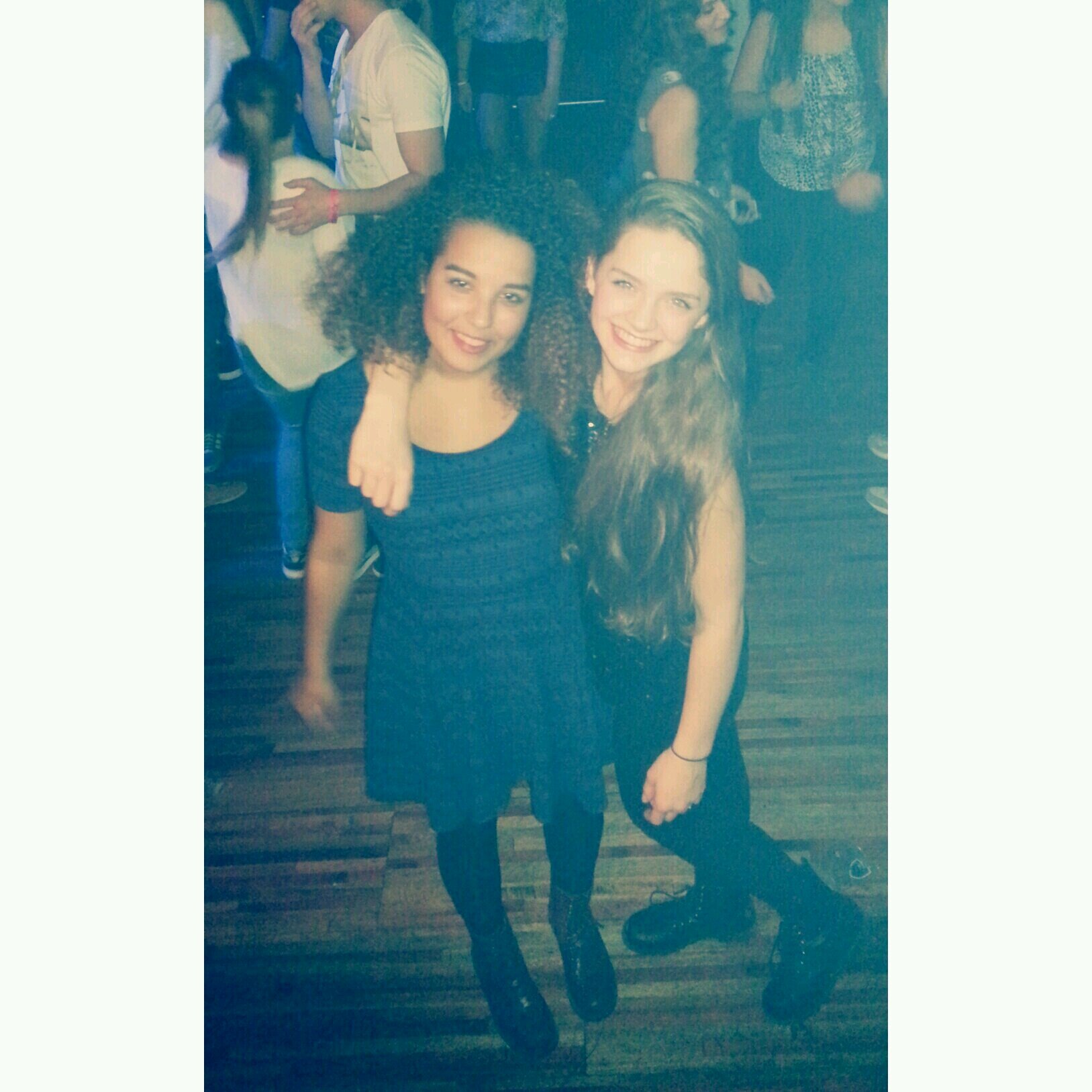 LARISSSAX's profile picture. Ik hou van je ♥ kus R