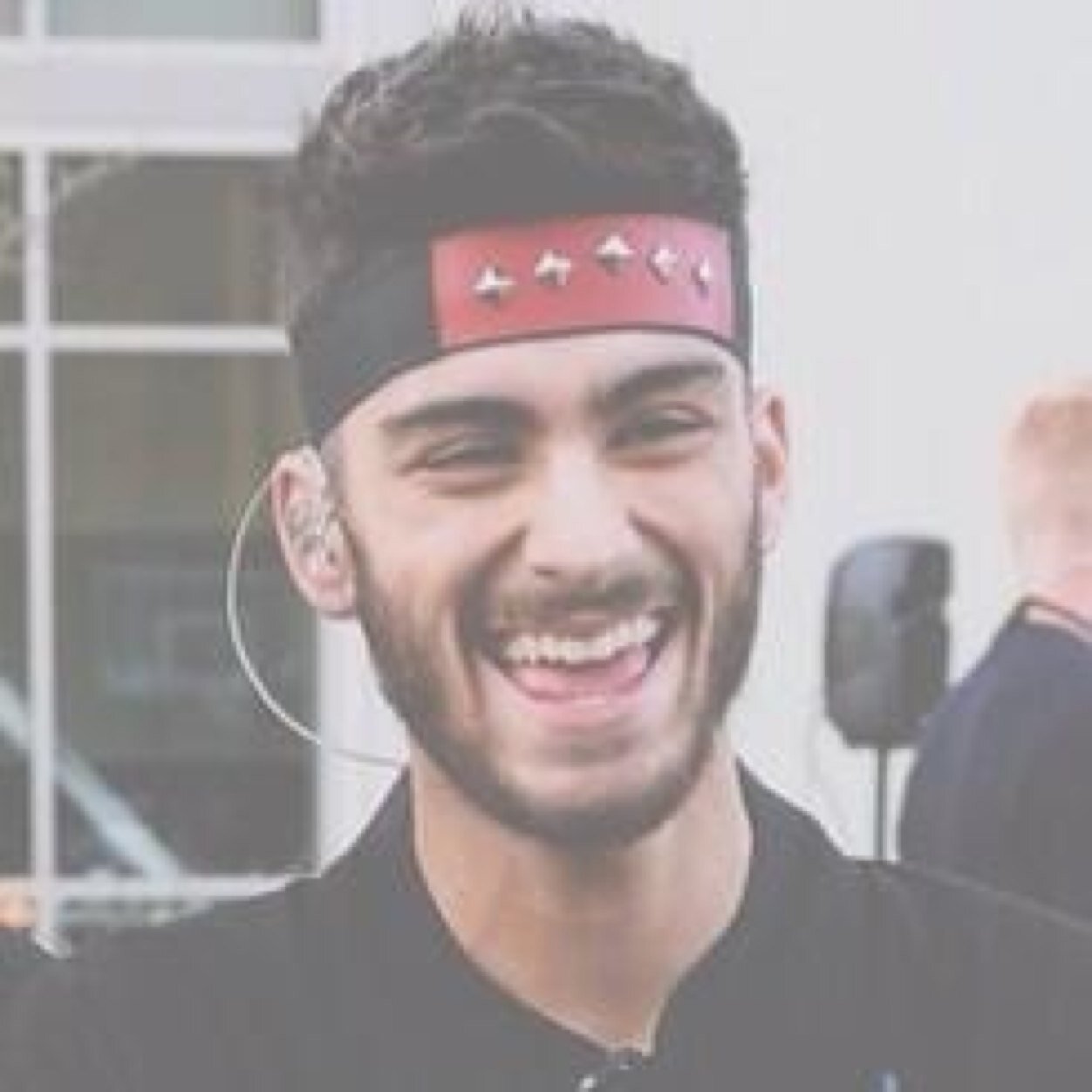 THIS A FREE FOLLOW PLEASE FOLLOW @karatemalik
