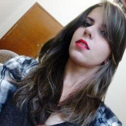 Amo praia , cinema , viajar é um grande hobby. Acredito que estar em paz consigo mesmo é uma dádiva e admiro comunhão em família .