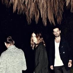 And the story goes on!
  Thirty. Indochine. U2. Our Theory. Kings of Leon. SHKPNK. BMTH ...

Thirty 18/07/13 △̶
