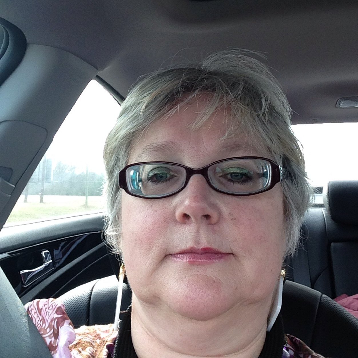 Tinapm43's profile picture. 