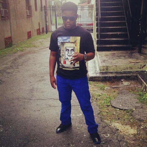 F5 football player but follow my bestfriendd @_Quaybeeward