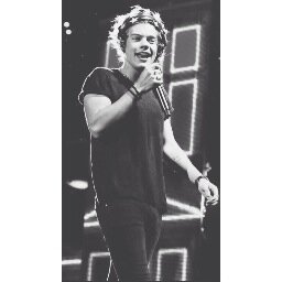 guys please follow @flawestyles , I FOLLOW BACK :)