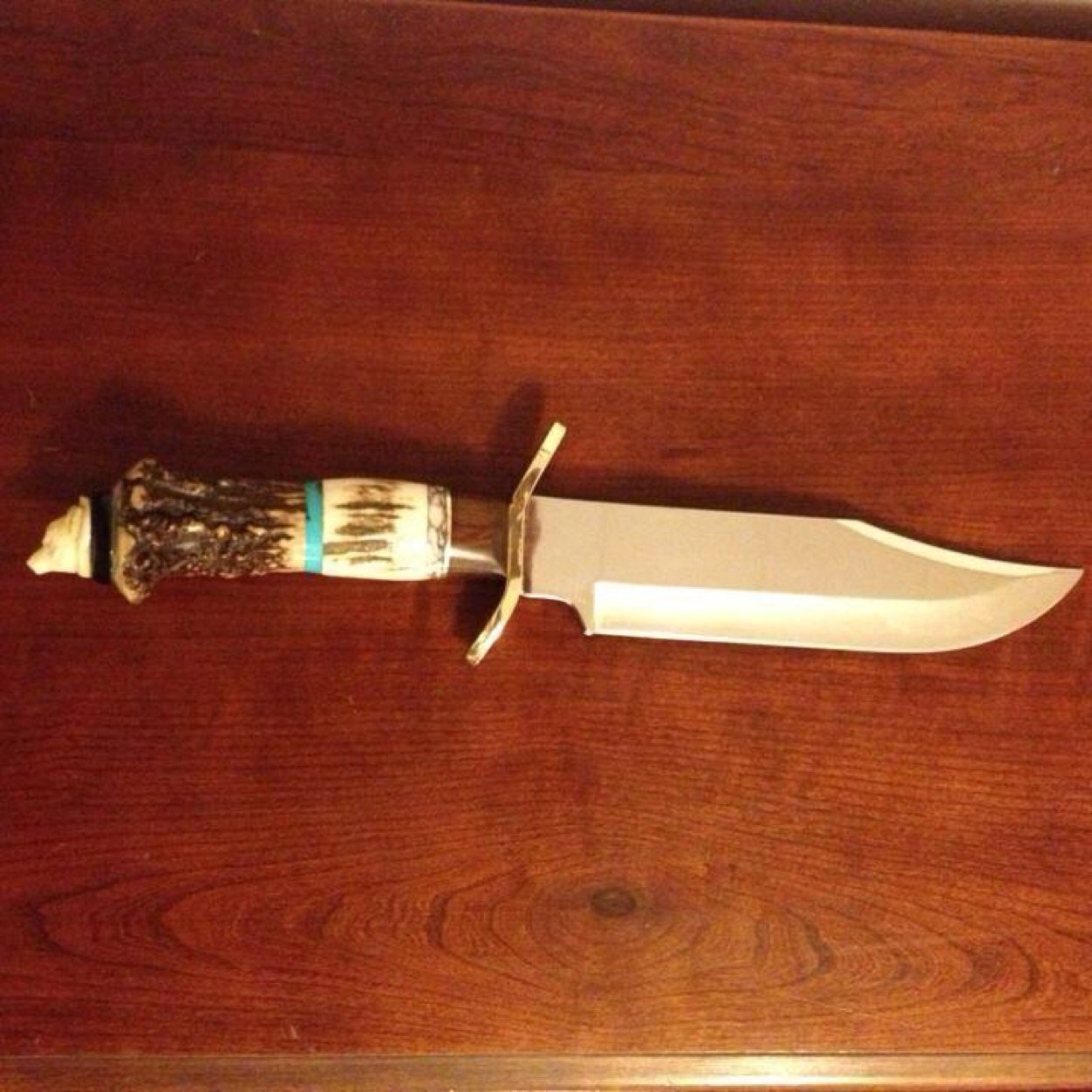 FaulkCustom's profile picture. We offer top quality customized 440c SS and custom made M2 HSS knives worldwide. Check out the amazing cut test videos on our website and our selection!