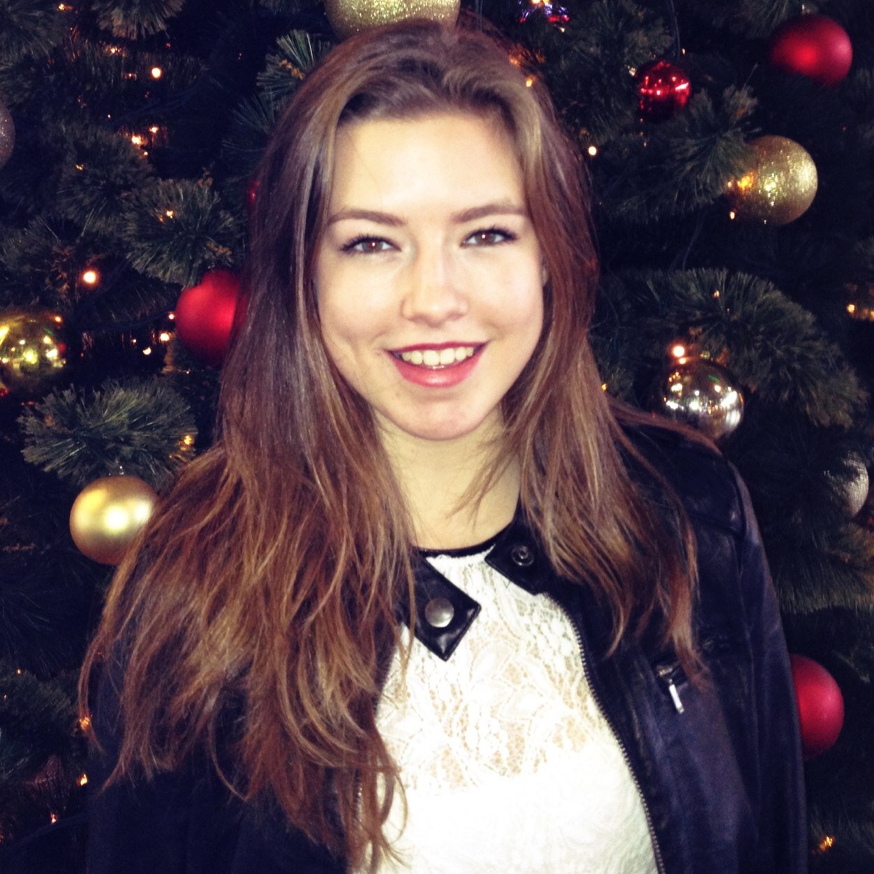 isalillian's profile picture. 