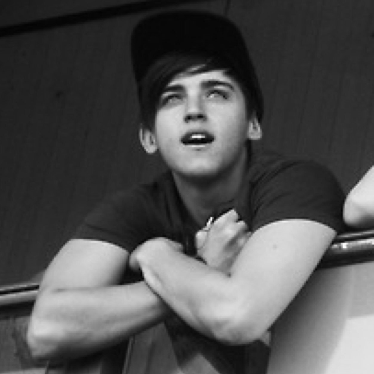 Congratulations on your Beau follow! He knows you exist know and might even be creeping!:D