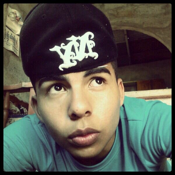 bomber507's profile picture. Adicto a tu mirada a thus kiss kiss mi niña bonita