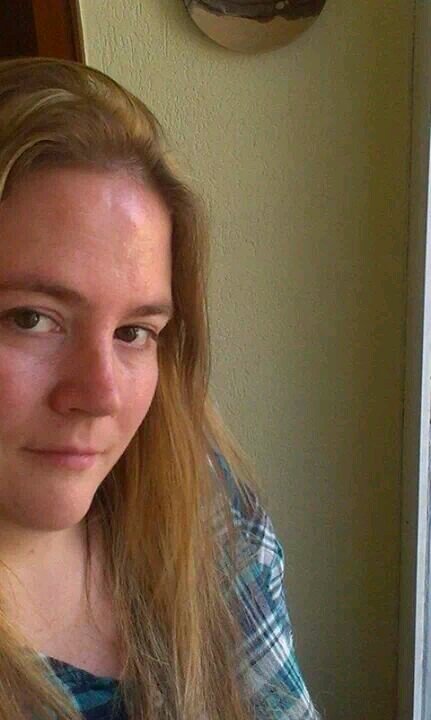 pflegeleicht,verrückt,und wie tausende frauen reedus fan....fast vergessen 31jahre alt!!!