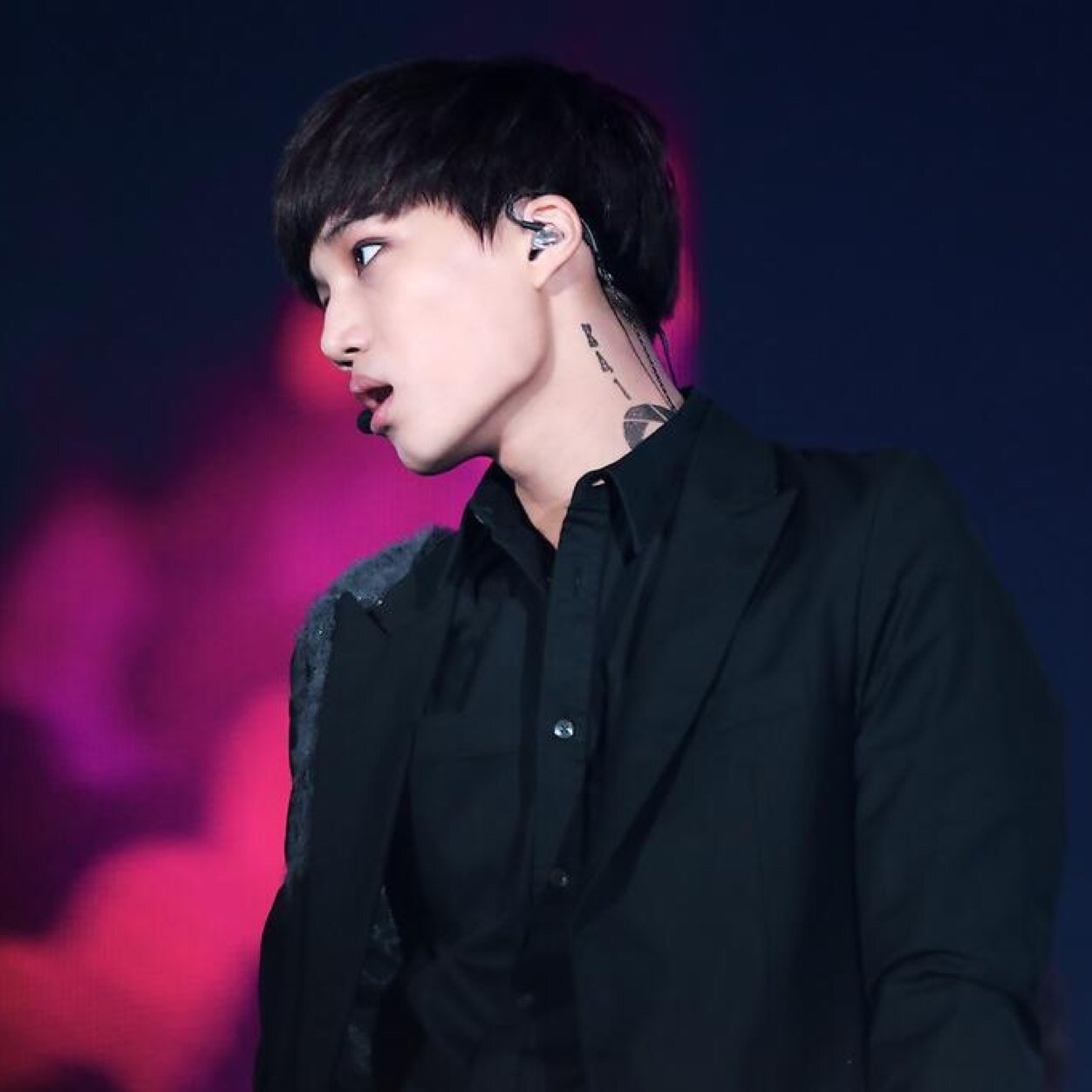 * EXO Kai bot * 13 . 11 . 30 ~ 14 . 03 .02 End .01.01