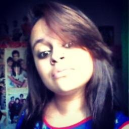 Eu sou ,alegre , chata , brincalhona ,familia, sou muito mais muito fã da RESTART quer saber mais segue aii ! Bateus 3