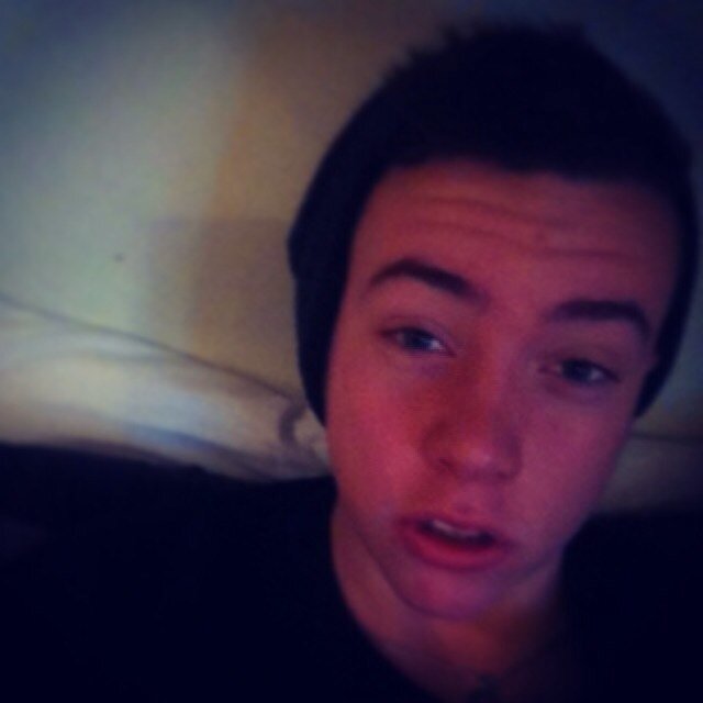 Add me on bbm 26EE9DC2
