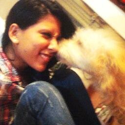 Periodista  amante de los animales, la música y productora del programa LA LULADA  http://t.co/dmLtu52xQt  Nos oímos pues