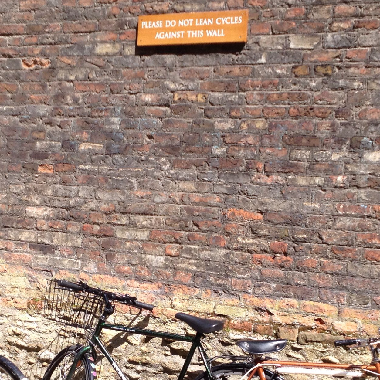 simonhosmer's profile picture. Husband to Jessie, father of 6, punk rocker, foodie, Cex worker, sometimes blonde other times grey, Fulham fc fan, 44. done