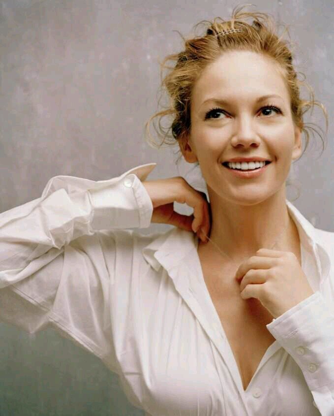 xopraisexo's profile picture. 15. Musician. Books are amazing, oops.  Professional fangirl. Nigerian.