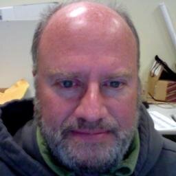 http://t.co/y8J024QrYg is a one year project. I'll post a selfie everyday by e mail. I invite you to participate, you can start whenever.