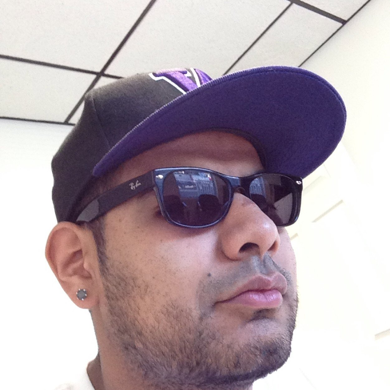 Tony09554519's profile picture.