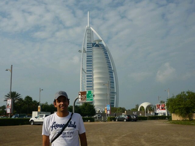 javieroliva24's profile picture. 