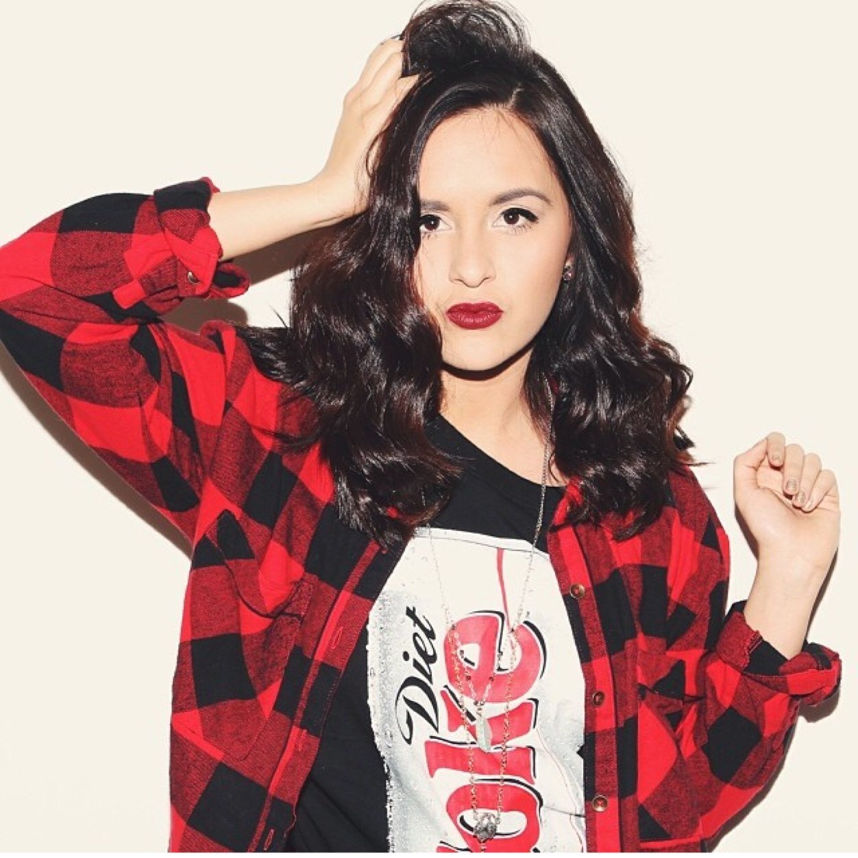 ItsBelleBear_'s profile picture. #bi Dreams dont work unless you do. Im the daughter of Aether. Twin Sister to @lovableCleaXO_ but I dye my hair brown Taken by my adorable @adorable_Amy_ MINE!!